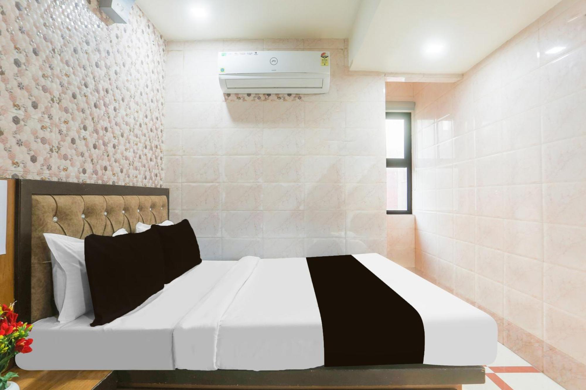 Super Hotel O Parao Formerly Cozy Inn 阿杰梅尔 外观 照片